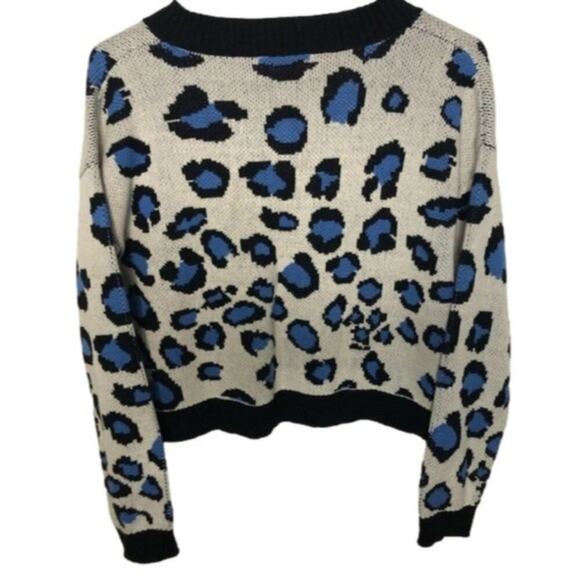 Treasure and Bond  kids' v-neck crop sweater in ivory dove pop leopard size XL - Picture 4 of 10